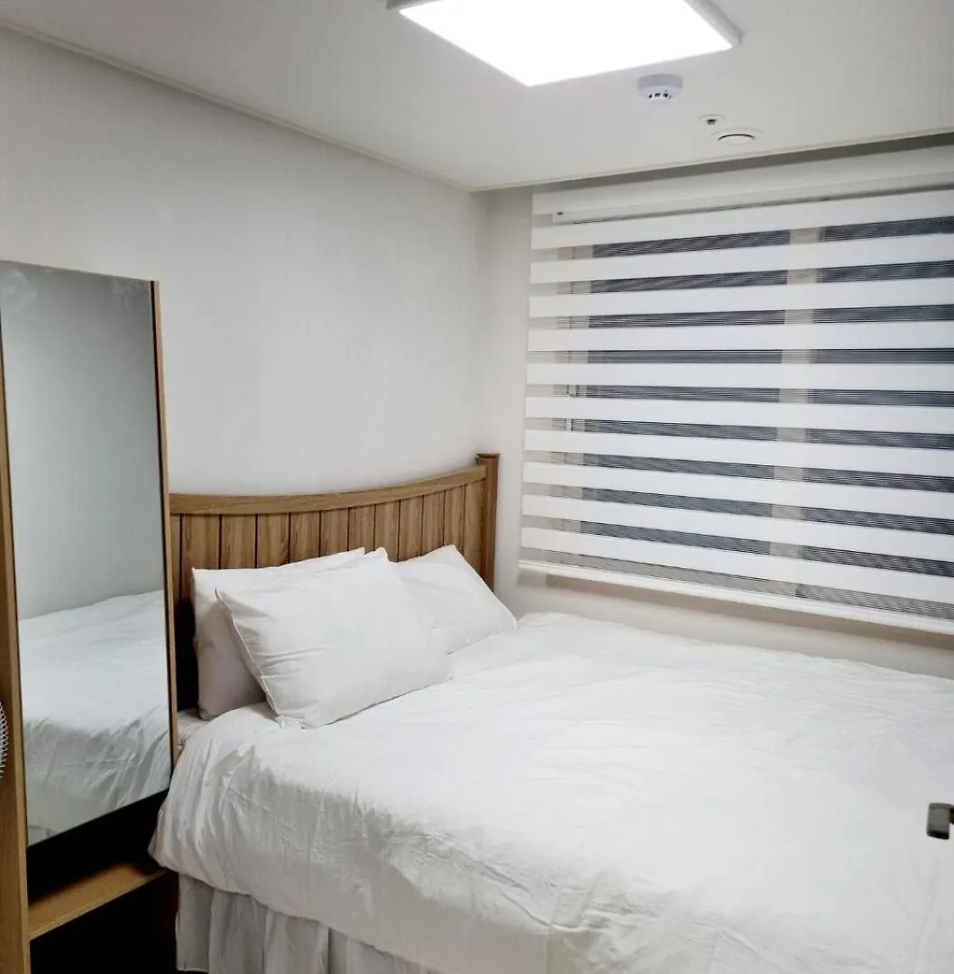 The Hideout - One Bedroom Apartment In Central Seoul- 2Min From Subway Seoul