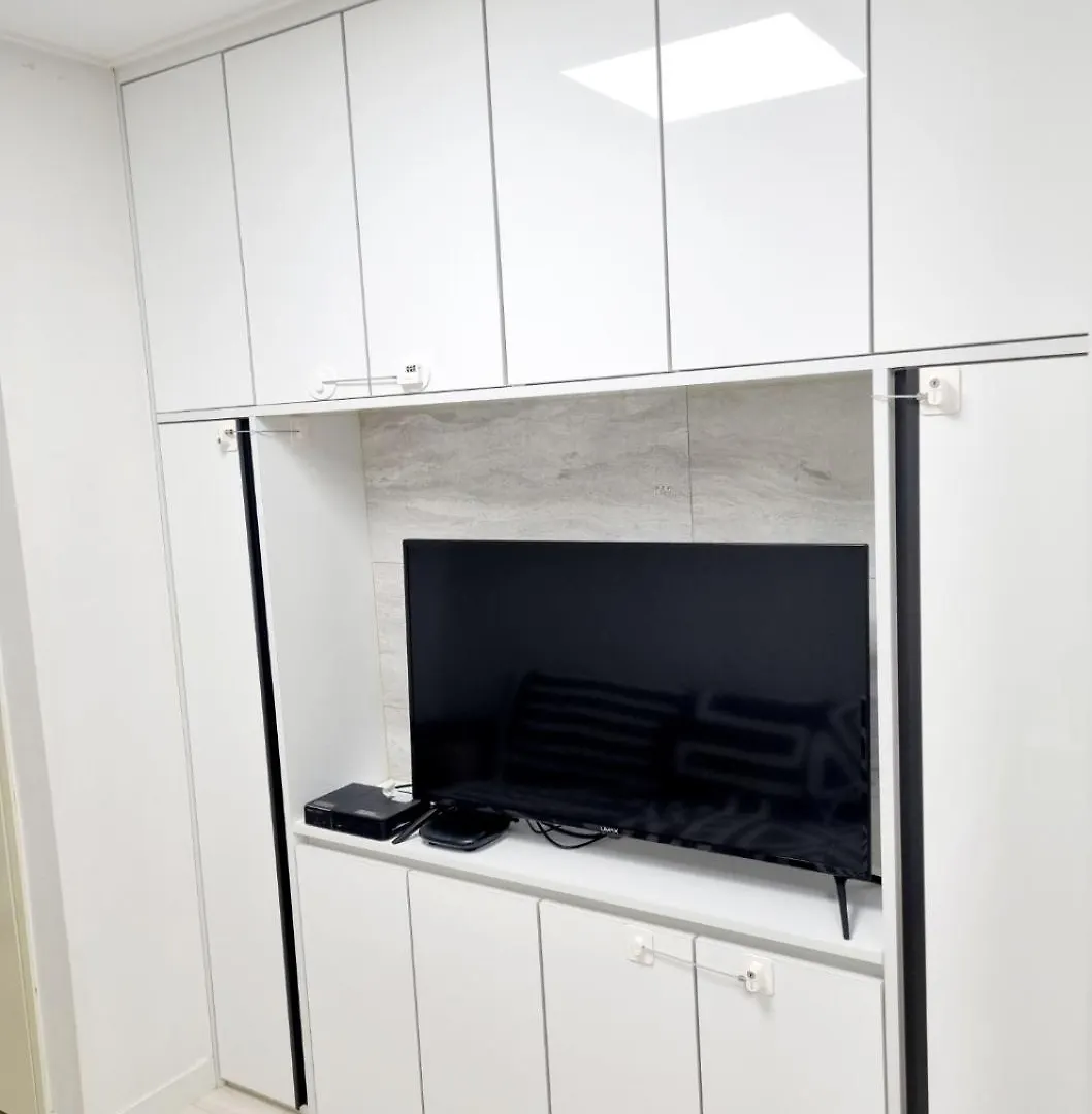 The Hideout - One Bedroom Apartment In Central Seoul- 2Min From Subway